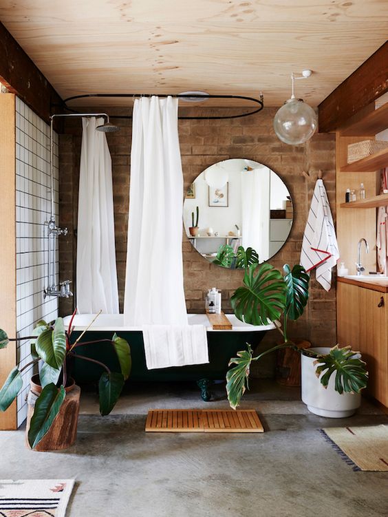 Décorez votre salle de bains avec un style tropical