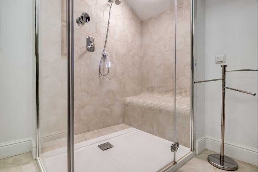 ▷ Platos de ducha antideslizantes: ventajas y cómo elegirlos